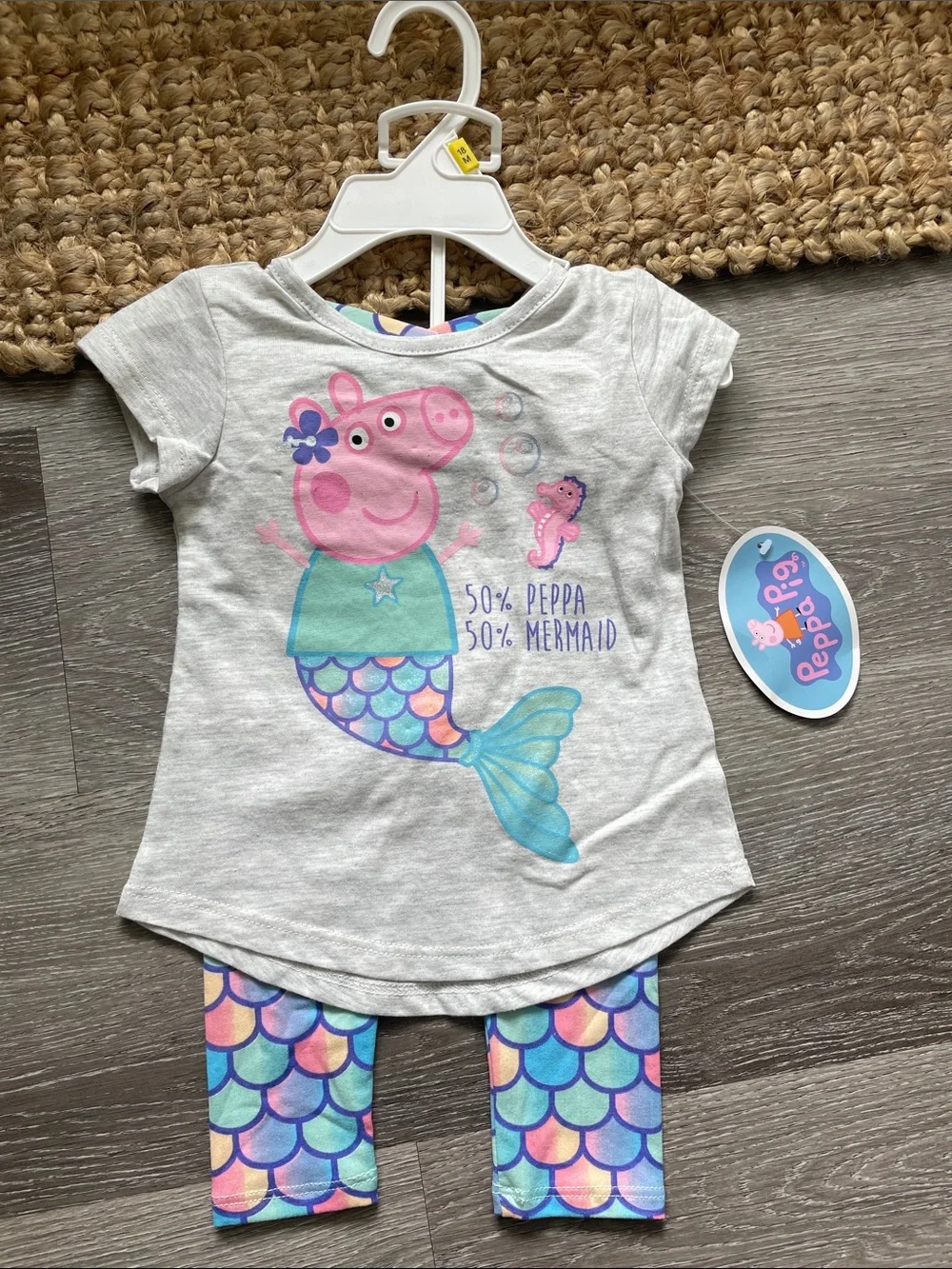 Peppa Pig Gray Tee/Multicolored Mermaid Scale Leggings